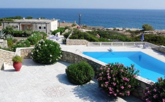 Nicolas Apartments Ierápetra Екстериор снимка
